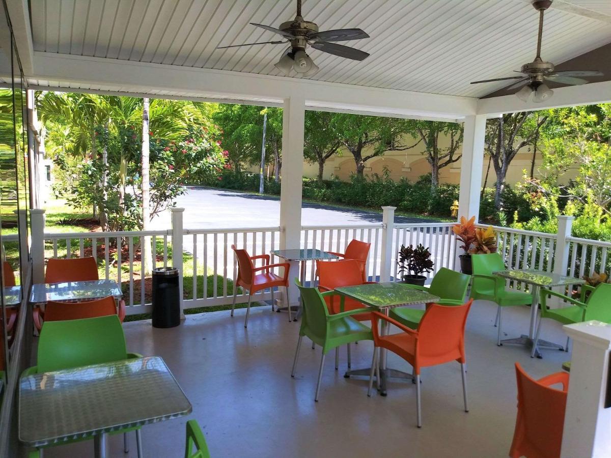 Quality Suites Fort Myers Airport I-75 Esterno foto